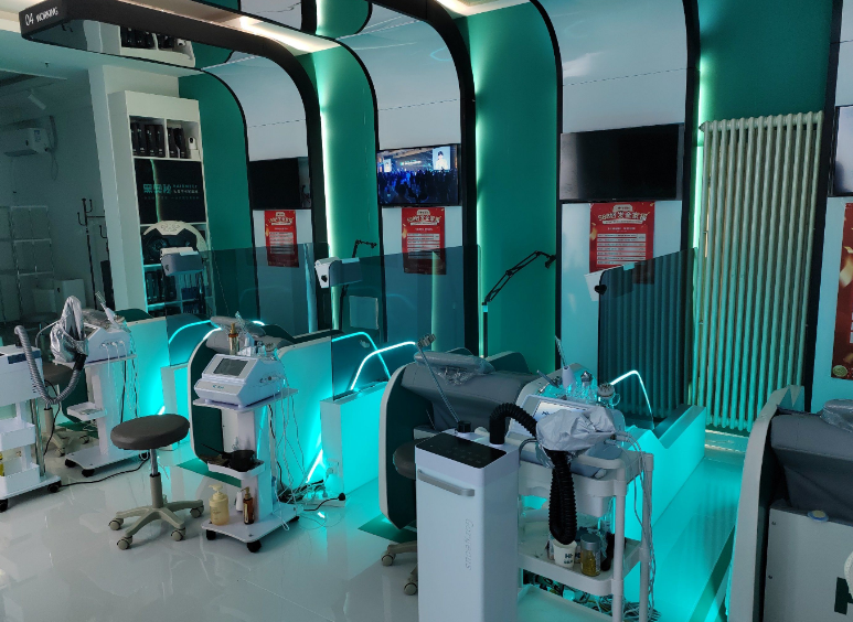 黑奧秘脫發(fā)白發(fā)中心