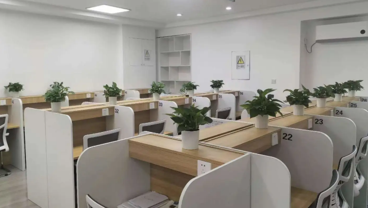 智郎星AI自習室