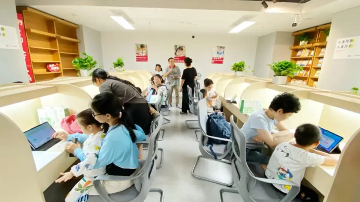 新華書店ai自習室加盟