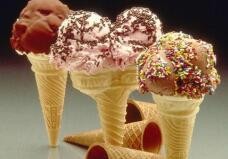 甜筒冰淇淋
