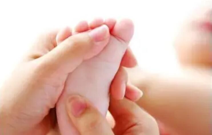 張寄青小兒推拿