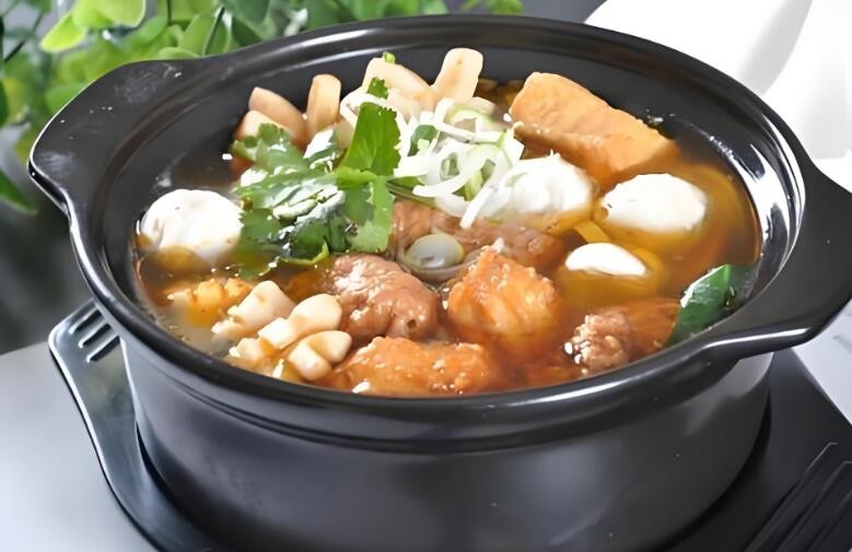 月和砂锅菜加盟