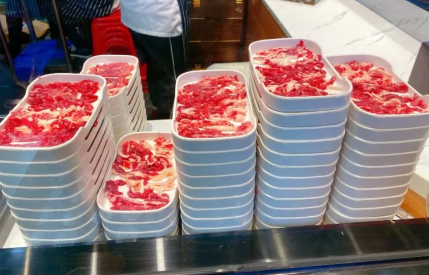 ?？鹂瘐r切牛肉自助火鍋