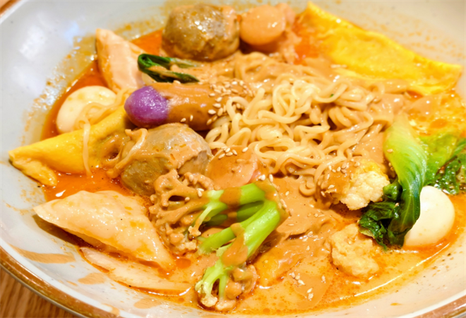板凳阿姨麻辣烫