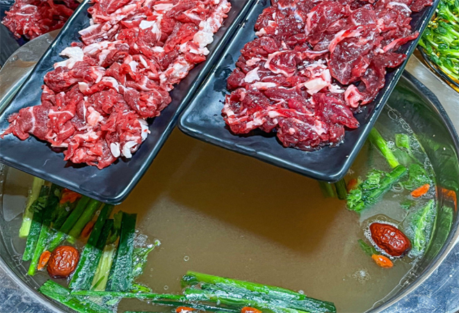 小牛滚滚贵州黄牛肉火锅