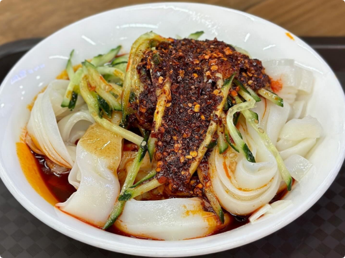 秦刀刀現(xiàn)烤肉夾饃涼皮