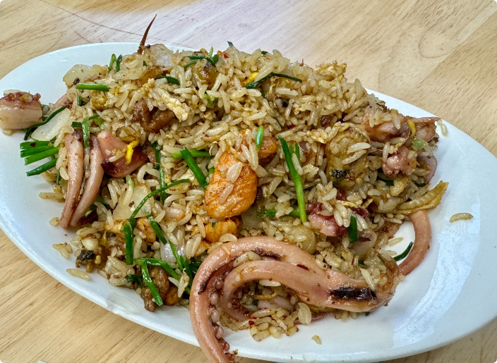 貓不乖海鮮炒飯