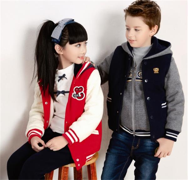 可趣可奇品牌折扣童装批发,小神童童装-服装鞋