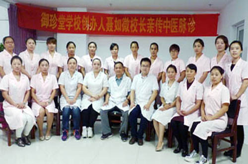 减肥还是中医靠谱 11岁小胖娃拔罐火疗2个月减