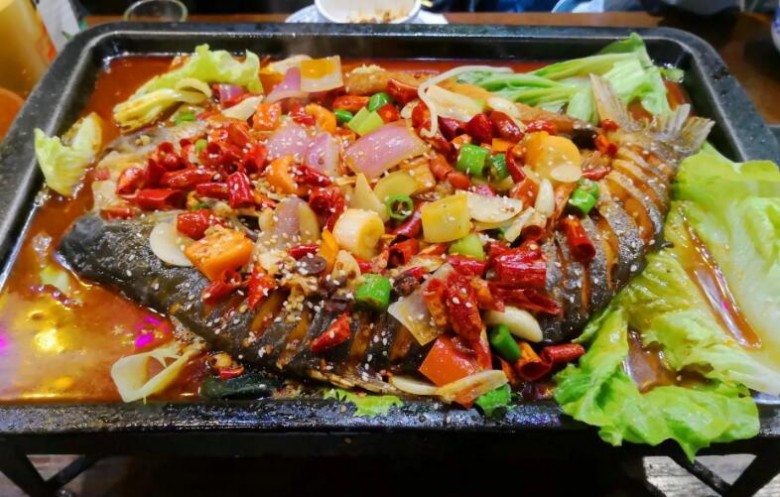 揪鱼记香锅烤鱼加盟_揪鱼记香锅烤鱼加盟费多少钱