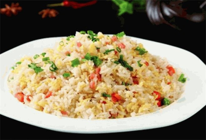 貓牙米炒飯加盟