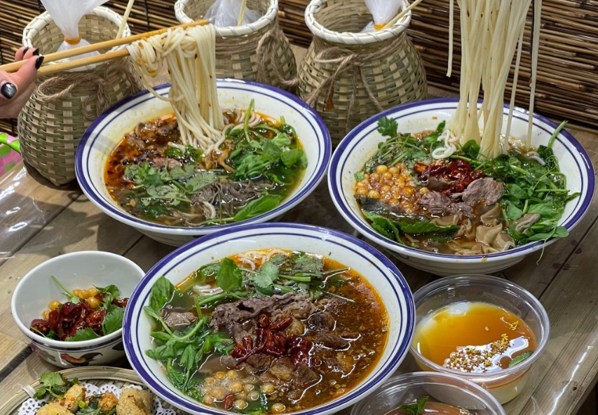 喬杉杉生燙牛肉米線加盟