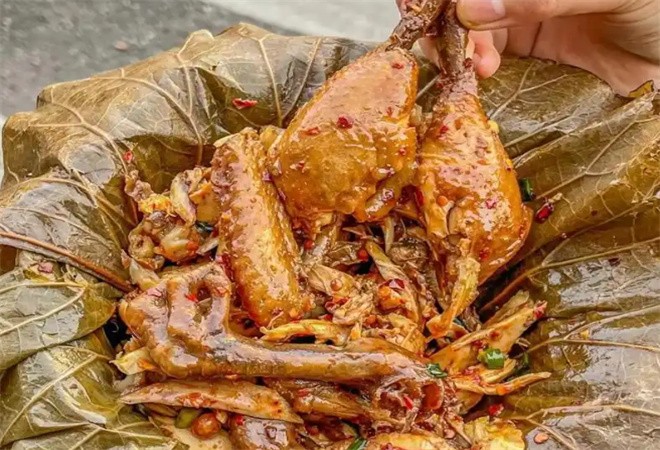 箐筳荷葉烤雞加盟