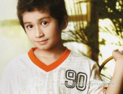 洛邇貝創(chuàng)意兒童服飾加盟_3