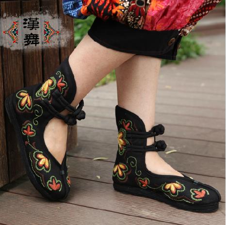 加盟“漢舞”時(shí)尚布鞋 發(fā)揚(yáng)最亮民族風(fēng)_1