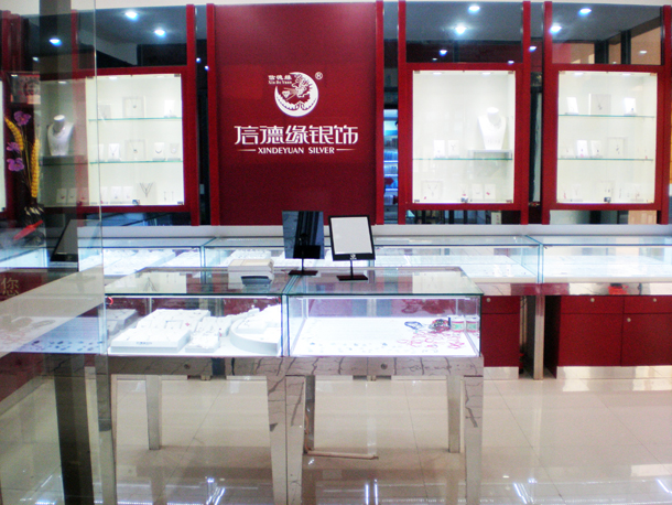 銀飾店如何做好產(chǎn)品的陳列_2