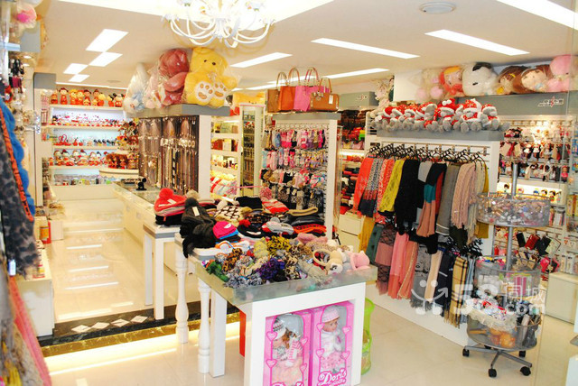 飾品店加盟的發(fā)展前景怎么樣_1