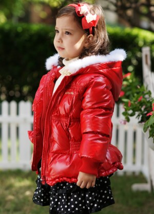 雅蘭仕羽絨服力求完美的態(tài)度，得到了市場的一直共認(rèn)_1