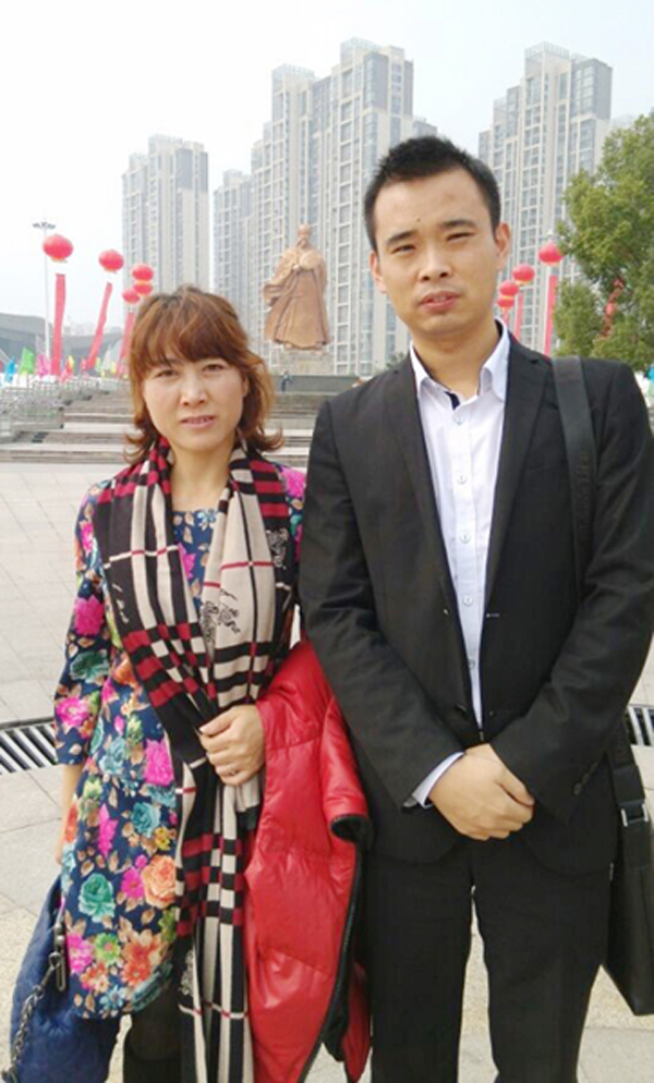 武漢星期六，好樣的！業(yè)務(wù)經(jīng)理親赴湖北襄陽(yáng)力邀盤女士加入_1