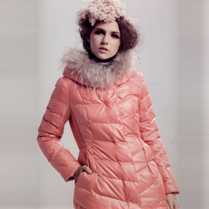 女裝亮麗人生【西子絲典】品牌折扣女裝演繹經(jīng)典故事 （圖）_1