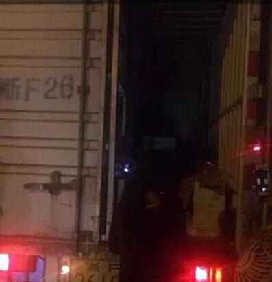 凱蘭集成吊頂：集成吊頂打假現(xiàn)場(chǎng) 假貨無(wú)處可藏（圖）_5