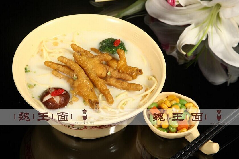 冬季開什么店賺錢 特色魏王面加盟店_1