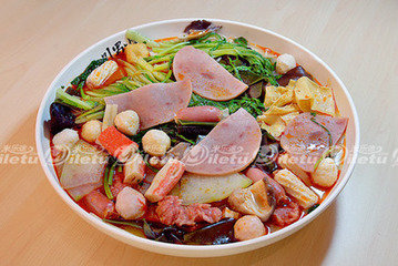 開麻辣燙店需要多少錢麻辣燙技術(shù)培訓(xùn)（圖）_1