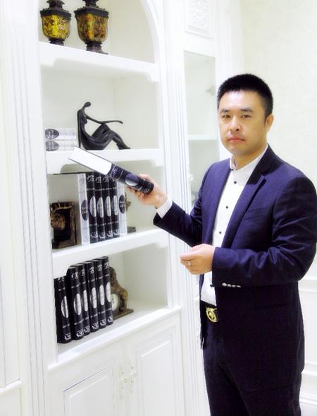 新浪網(wǎng)專訪天華木業(yè)集團(tuán)總裁劉富鑫（圖）_1