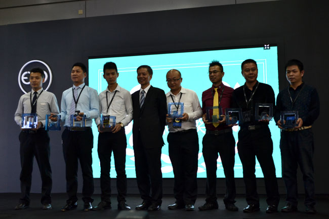 科凡家居榮獲第30屆深圳國際家具展覽會板式家具質(zhì)量環(huán)保金獎（圖）_1