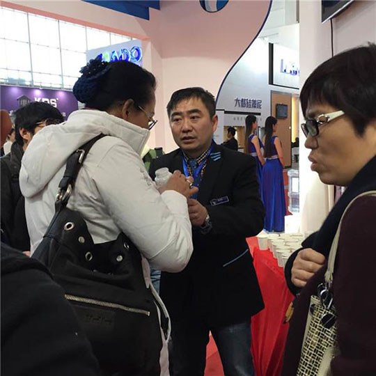 毒地板丑聞,敲響消費(fèi)者環(huán)保健康警鐘（圖）_1