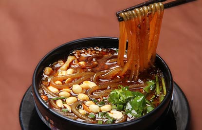 北京天下西單曉富酸辣粉加盟，加盟費(fèi)多少_2