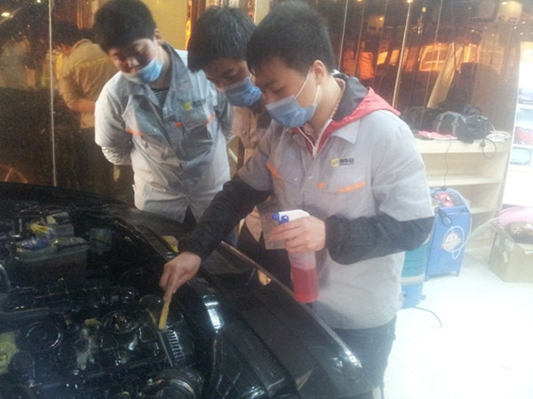 靚車會陜西延安寶塔店技術(shù)培訓(xùn)火熱進(jìn)行中（圖）_4