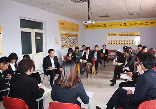 【總部快訊】熱烈祝賀風光商學院(風光地產(chǎn))二屆總裁特訓營成功閉幕(圖)_3