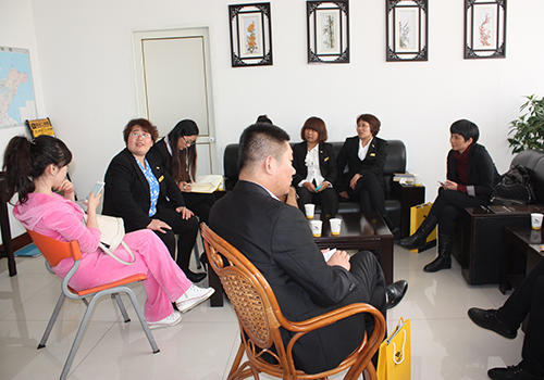 【總部快訊】熱烈祝賀風光商學院(風光地產(chǎn))二屆總裁特訓營成功閉幕(圖)_4