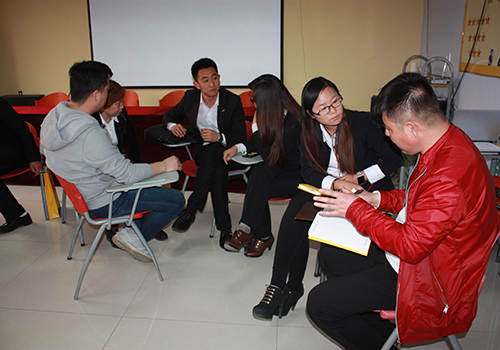 【總部快訊】熱烈祝賀風光商學院(風光地產(chǎn))二屆總裁特訓營成功閉幕(圖)_8