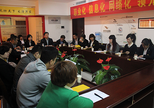 華麗蛻變，卓越成長——熱烈祝賀風光商學院（風光地產(chǎn)）二屆總裁特訓營盛大開幕（圖）_1