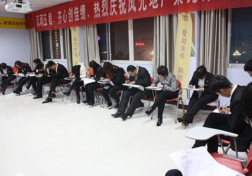 熱烈祝賀風光商學(xué)院（風光地產(chǎn)）2015年首屆店長特訓(xùn)營取得圓滿成功（圖）_8