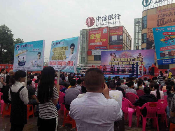 藍(lán)天豚參加湘潭九華家居建材廣場(chǎng)建材團(tuán)購(gòu)會(huì)大獲成功（圖）_8