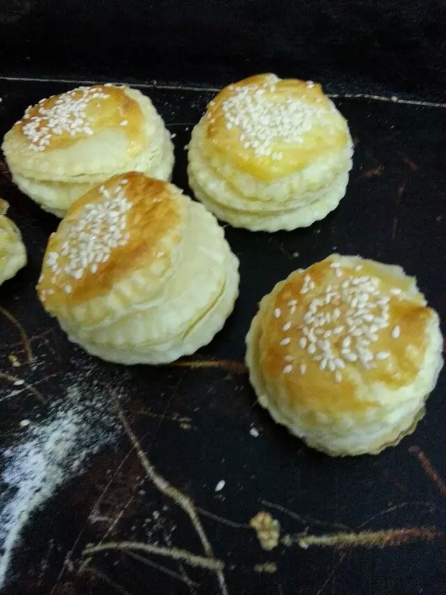 山東學(xué)習(xí)榴蓮酥技術(shù)15098991005加盟泰國榴蓮酥項目培訓(xùn)榴蓮酥的做法_1