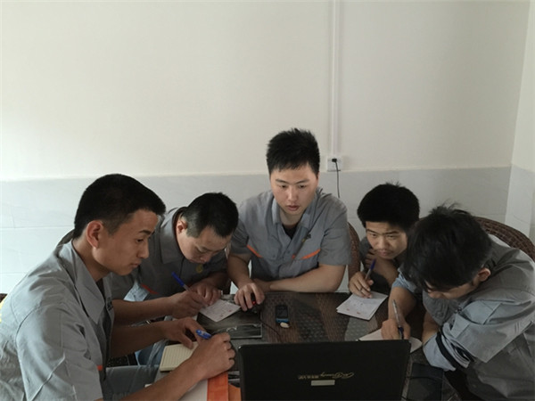 靚車會(huì)湖南婁底雙峰店技術(shù)培訓(xùn)正式開始（圖）_2