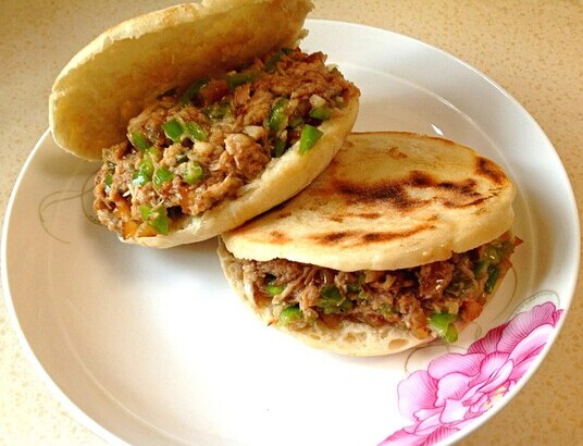 臘汁肉夾饃做法西安臘汁肉夾饃培訓泰安肉夾饃加盟_1