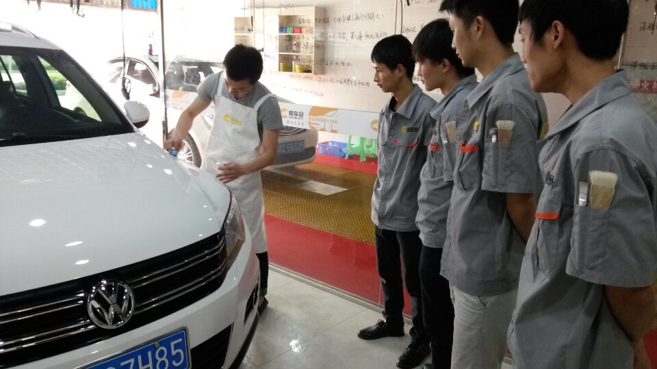 汽車美容店投資店面選址的兩大依據(jù)（圖）_2