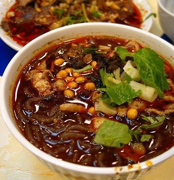 天下曉富酸辣粉加盟_3