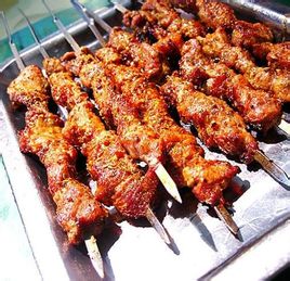 聚香園燒烤加盟學(xué)習(xí)怎么腌制肉串特色燒烤培訓(xùn)費(fèi)_1