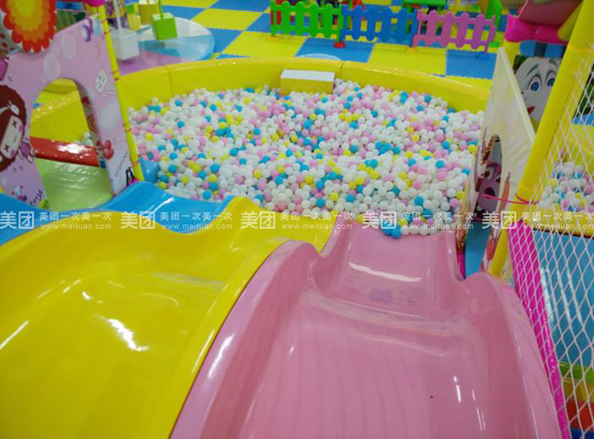 全家攜手走進星期六兒童樂園廣西欽州店暢游狂歡一夏天（圖）_6