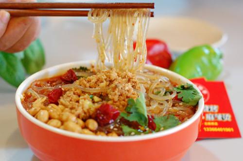 西單曉富酸辣粉如何加盟_4