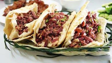 加盟河間驢肉火燒秘制配方學(xué)習(xí)一項(xiàng)特色流動(dòng)小吃做法_1