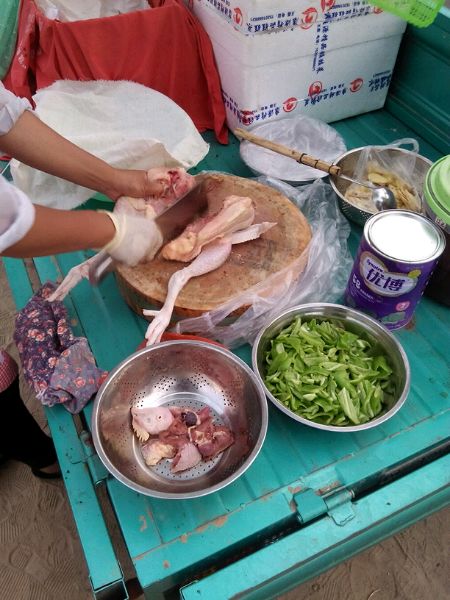 養(yǎng)生干嘣雞培訓(xùn)及各種小吃培訓(xùn)_1