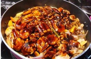 燜鍋的由來學(xué)習(xí)三汁燜鍋技術(shù)做法加盟聖美味燜鍋配方醬料做法（圖）_1