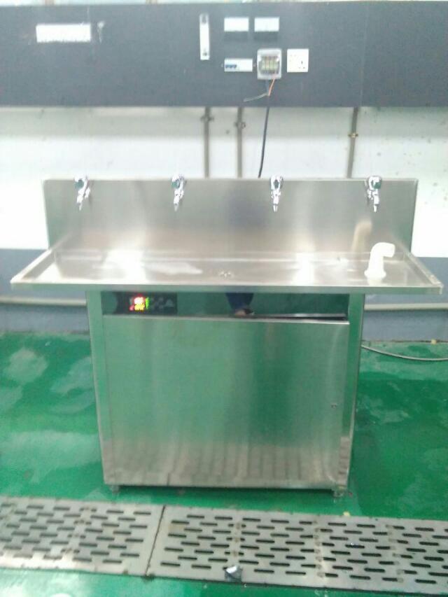 河北邢臺步進(jìn)式直飲水平臺品牌 首選億佳小康_1